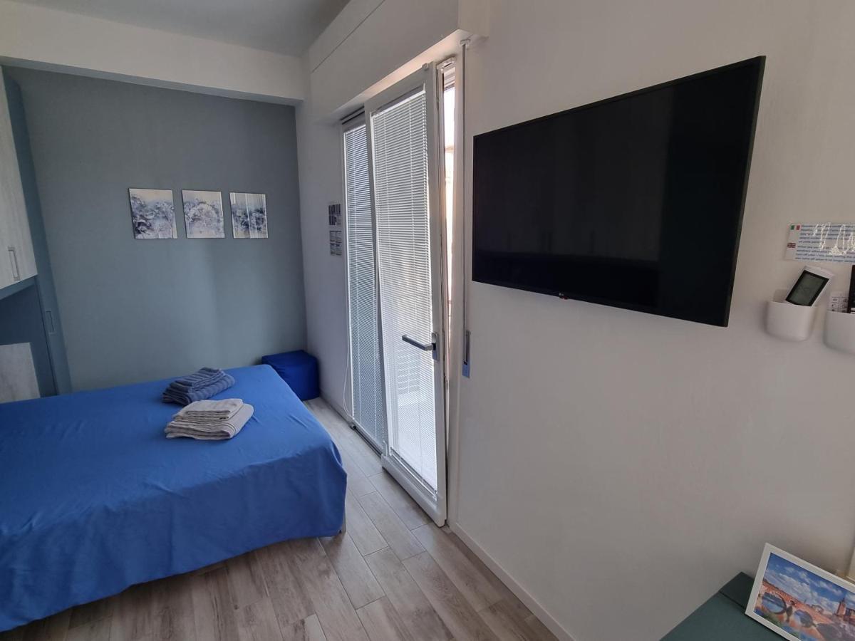 Blue House Apartment - San Massimo 베로나 외부 사진